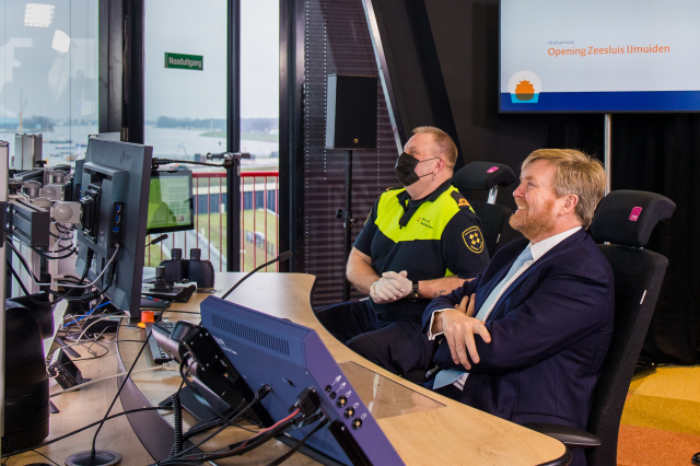 Opening Zeesluis IJmuiden met Koning Willem Alexander